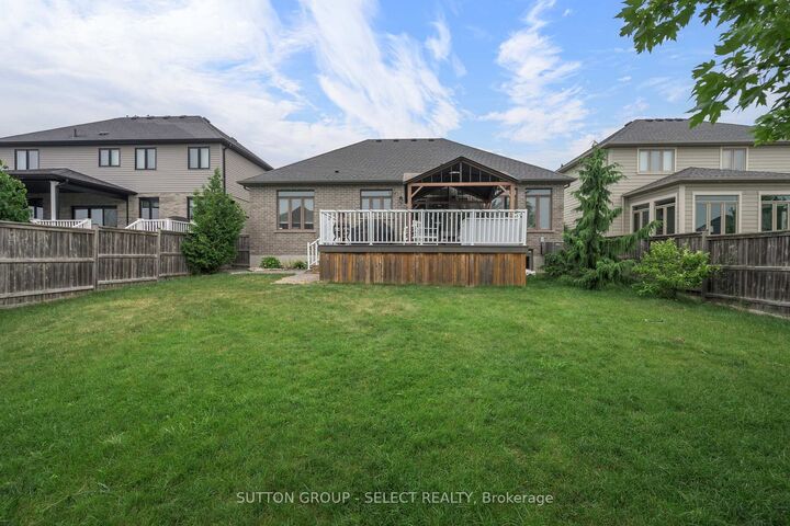 Property Photo:  14 Mayapple Crescent  ON N0M 2A0 