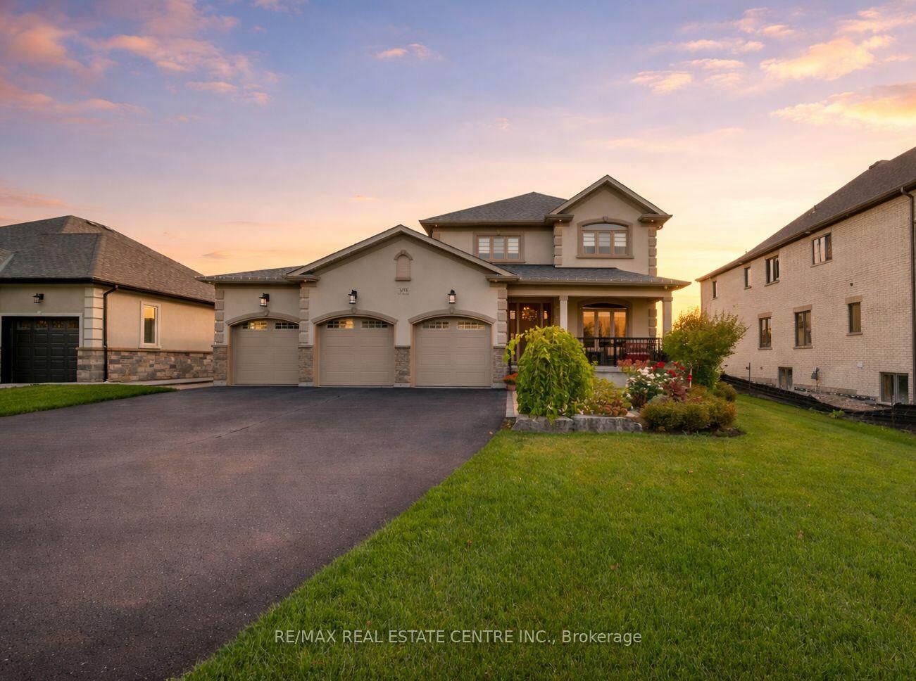 Property Photo: 303 Sunnybrae Avenue ON L9S 1E5