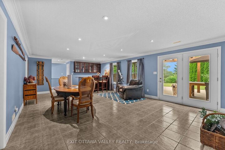 Property Photo:  62 Meadowview Drive  ON K0J 1C0 