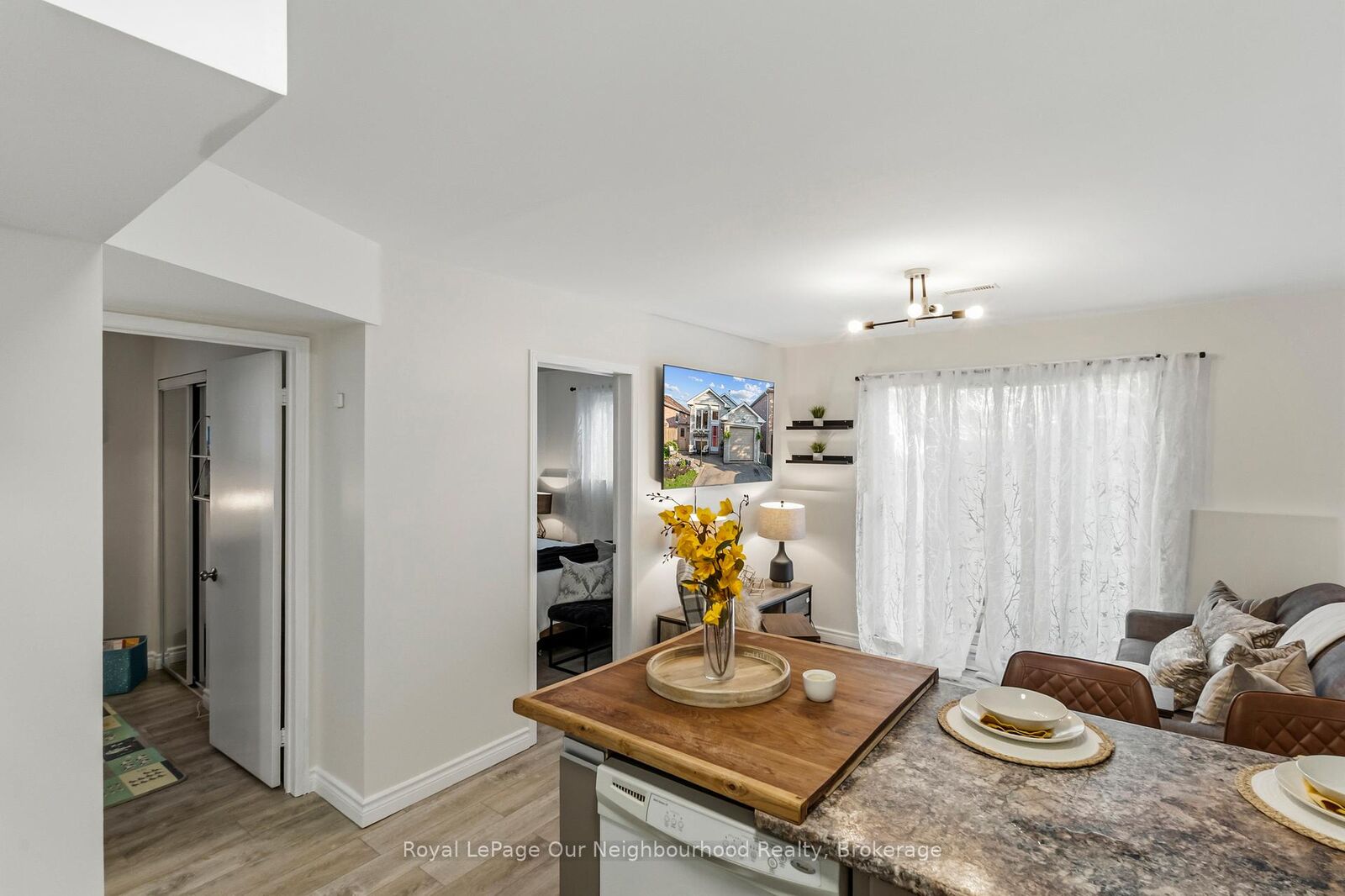 Property Photo: 42 Glanville Crescent ON L1C 4L7