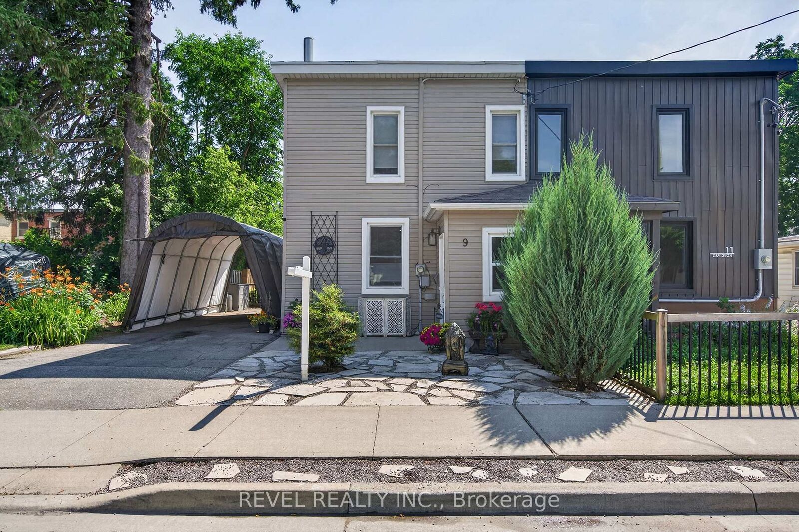 Property Photo:  9 Davidson Street  ON N1S 2T8 