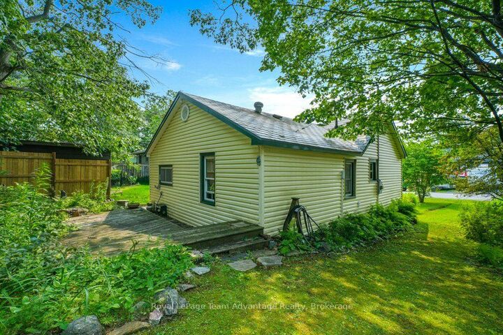 Property Photo: 5 Georgina Street ON P2A 2C9