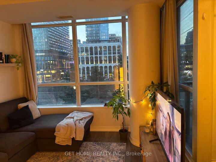 Property Photo:  8 Telegram Mews 318  ON M5V 3Z5 