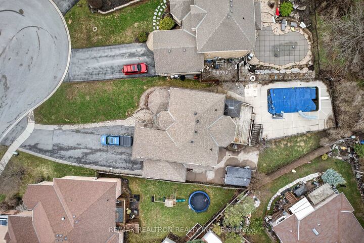 Property Photo:  20 Magnolia Court  ON K8P 5M7 
