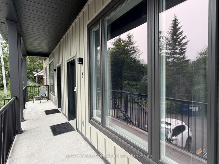 Property Photo:  8 Clothier Street 3  ON K0G 1J0 