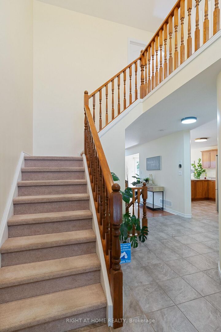 Property Photo:  1579 Devos Drive  ON N5X 4K8 