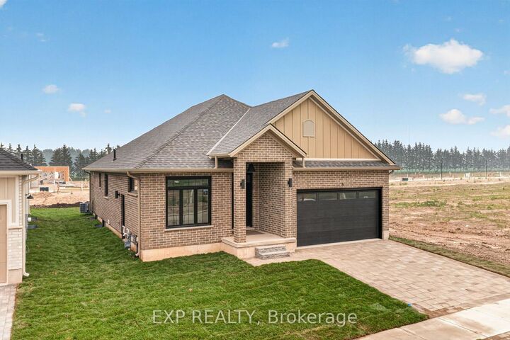 Property Photo:  6 Sullivan Street  ON N0M 1T0 