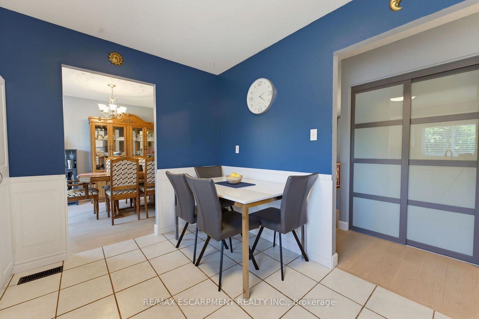 Property Photo: 164 Hanover Place ON L8K 5X6