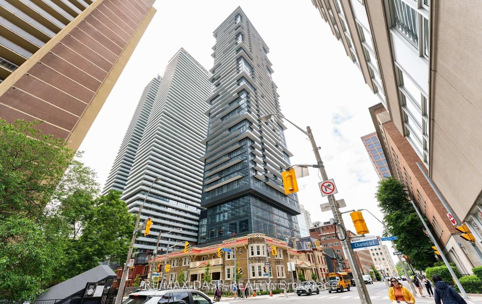 Property Photo:  628 Church Street 4402  ON M4Y 0G9 