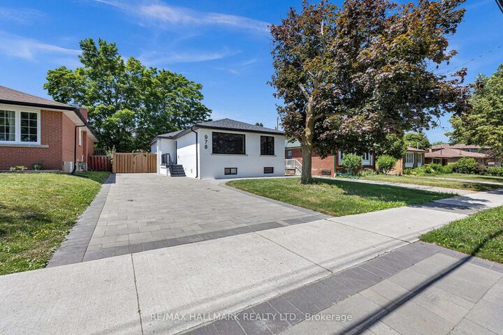 Property Photo: 978 Midland Avenue ON M1K 4G6