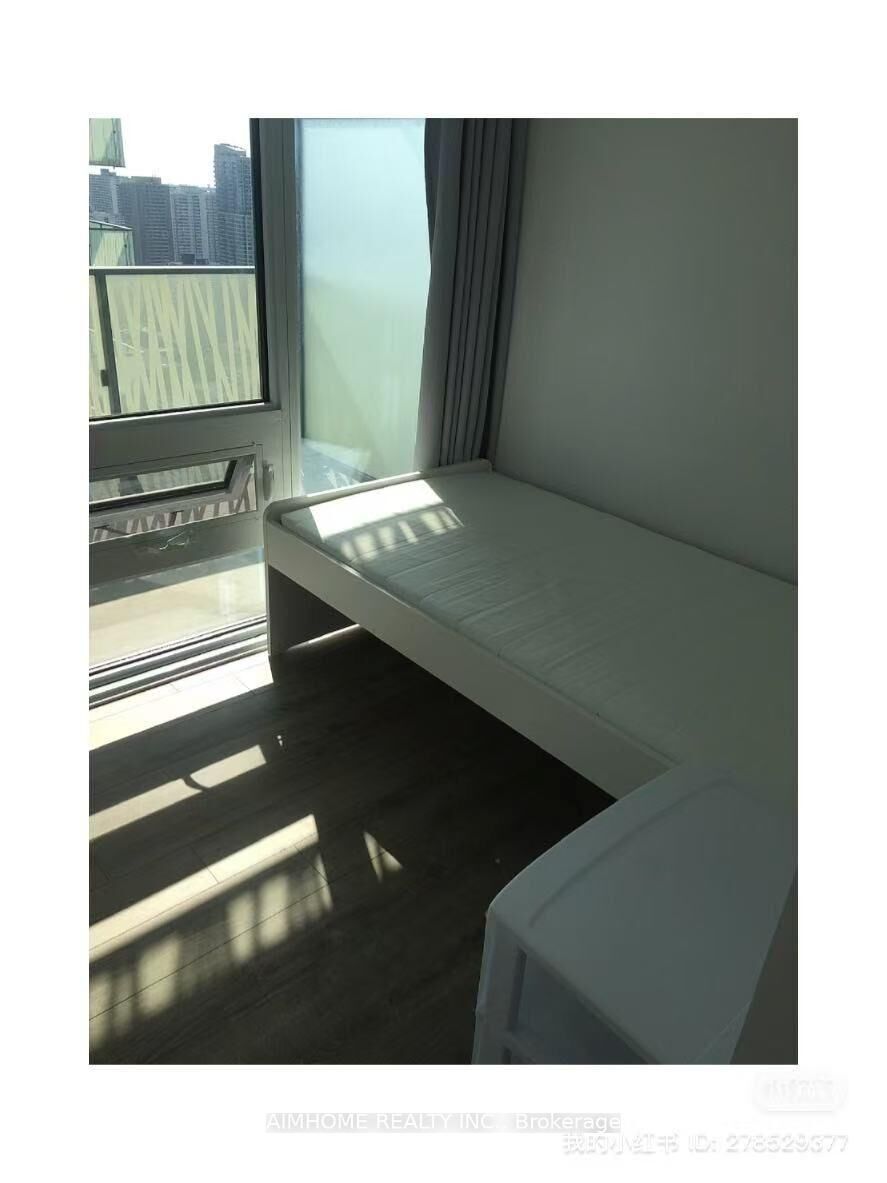 Property Photo:  42 Charles Street E 3201  ON M4Y 0B7 