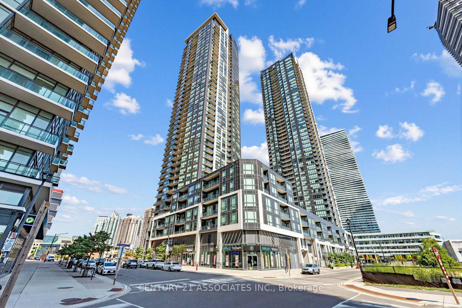 Property Photo:  510 Curran Place W 3706  ON L5B 0J8 