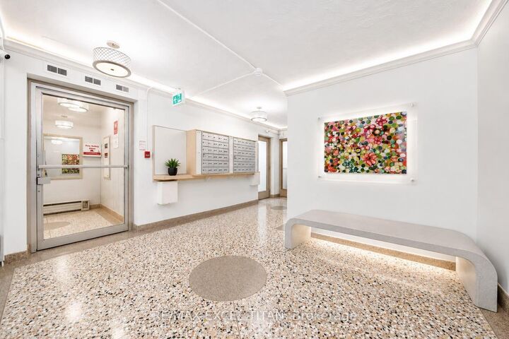 Property Photo: 2895 Bathurst Street 107 ON M6H 3A8
