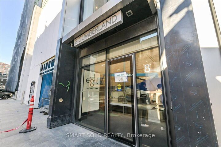 Property Photo:  8 Cumberland Street 807  ON M4W 0B6 