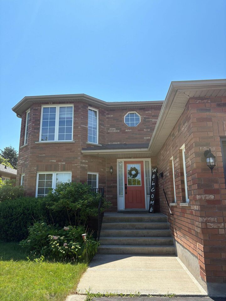 Property Photo: 59 Nicklaus Drive Upper Level ON L4M 6V7