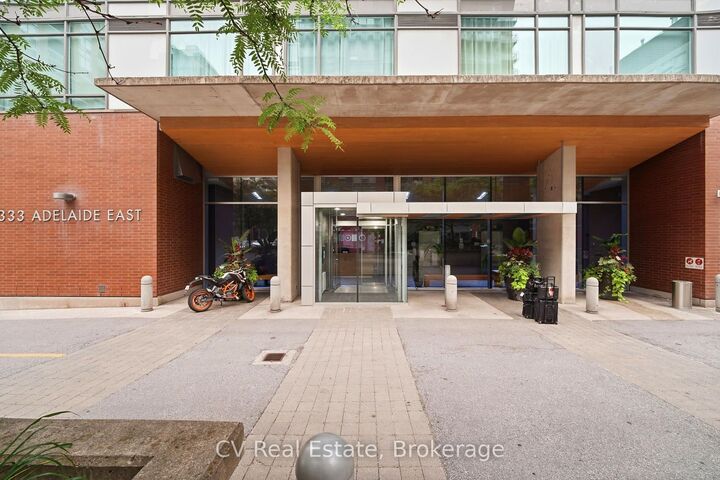 Property Photo:  333 Adelaide Street 1414  ON M5A 1N3 
