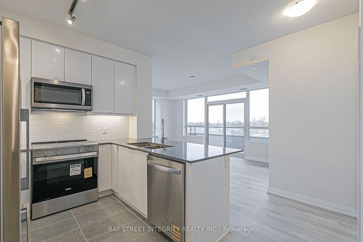 Property Photo:  3260 Sheppard Avenue E 710  ON M1T 3K3 