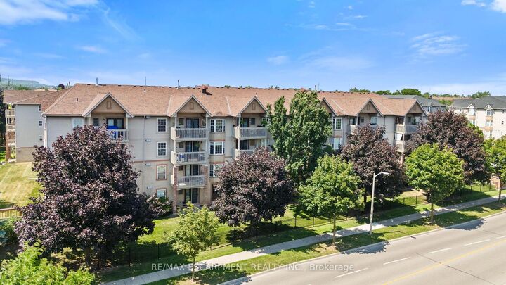 Property Photo:  4005 Kilmer Drive 202  ON L7M 4M2 