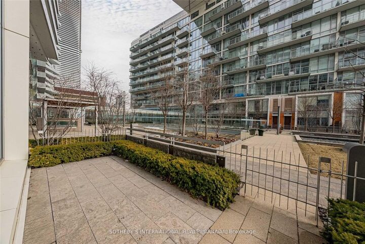 Property Photo:  29 Queens Quay E Th-113  ON M5E 0A4 