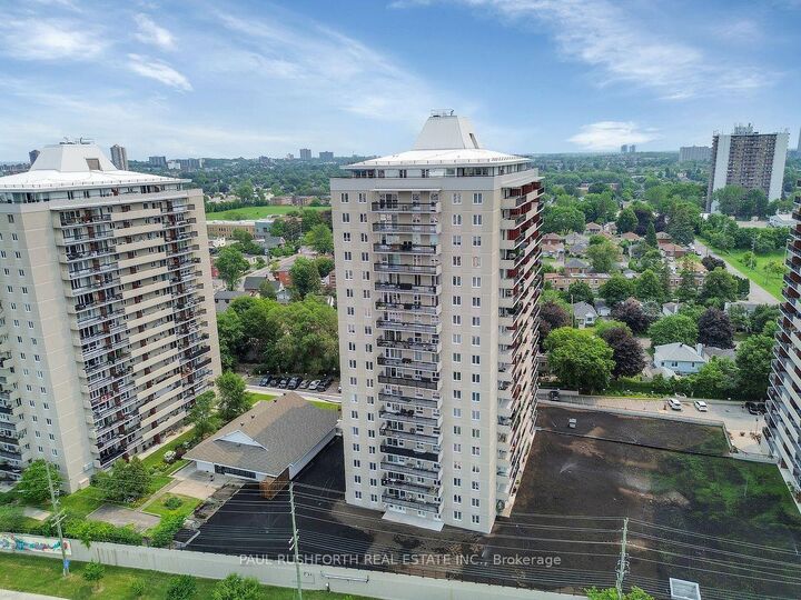 Property Photo: 158 B McArthur Avenue 1905 ON K1L 8E7