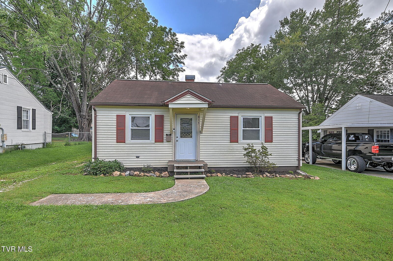 Property Photo:  815 Harding Avenue  TN 37604 