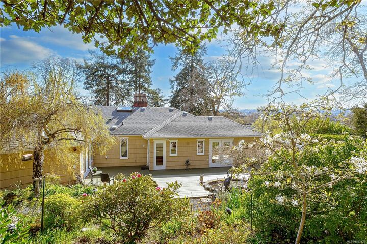 1184 Clovelly Terr — photo 1