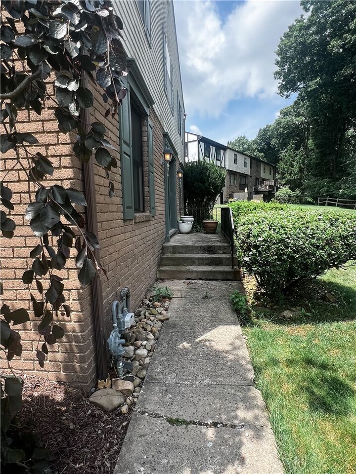 Property Photo: 204 Rainprint Ln PA 15668