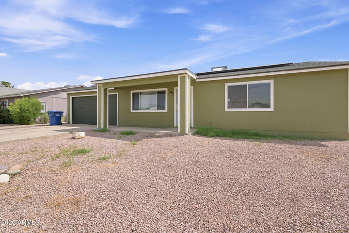 Property Photo:  1126 W Auburn Drive  AZ 85283 