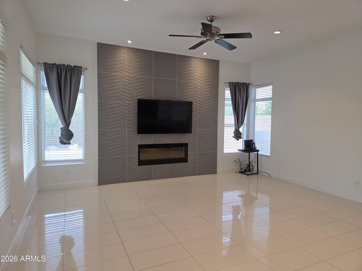 Property Photo: 15026 N 54th Place AZ 85254