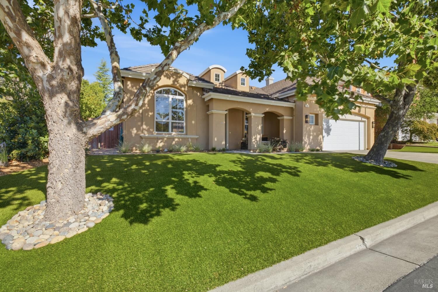 Property Photo: 5 Copper Hill Way CA 94947