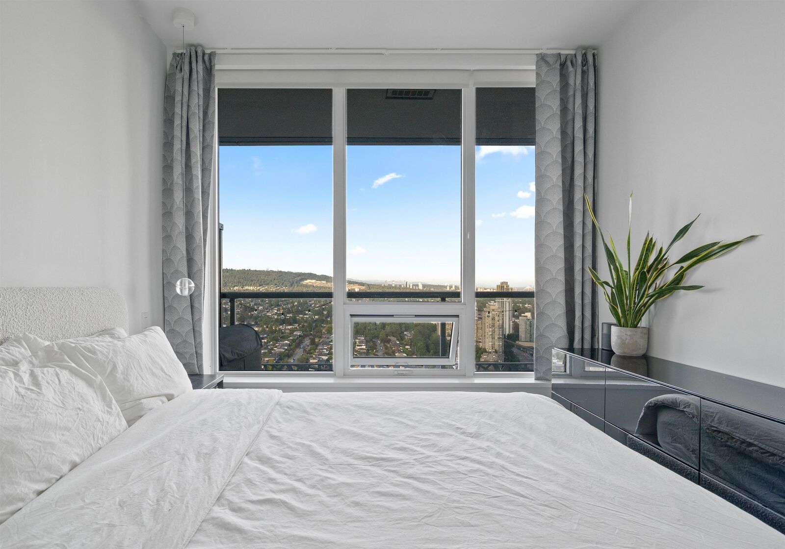 Property Photo: 4510 Halifax Way 3803 BC V5C 0K4
