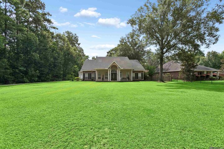 Property Photo: 46076 Laurie Dr LA 70401