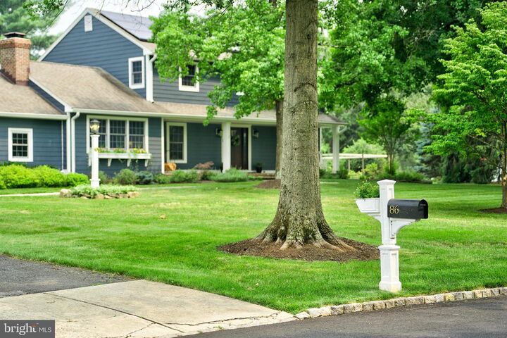 Property Photo: 86 Knickerbocker Drive NJ 08502