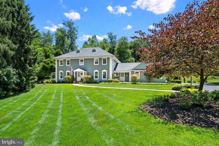 Property Photo: 102 Haywood Road DE 19807