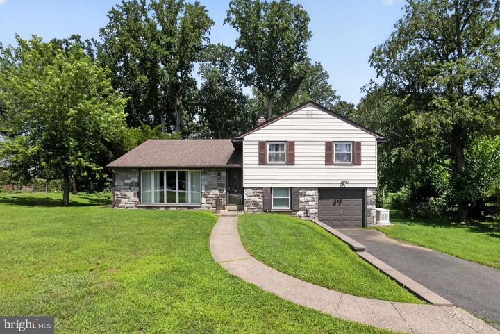 Property Photo: 615 Hoyt Road PA 19006
