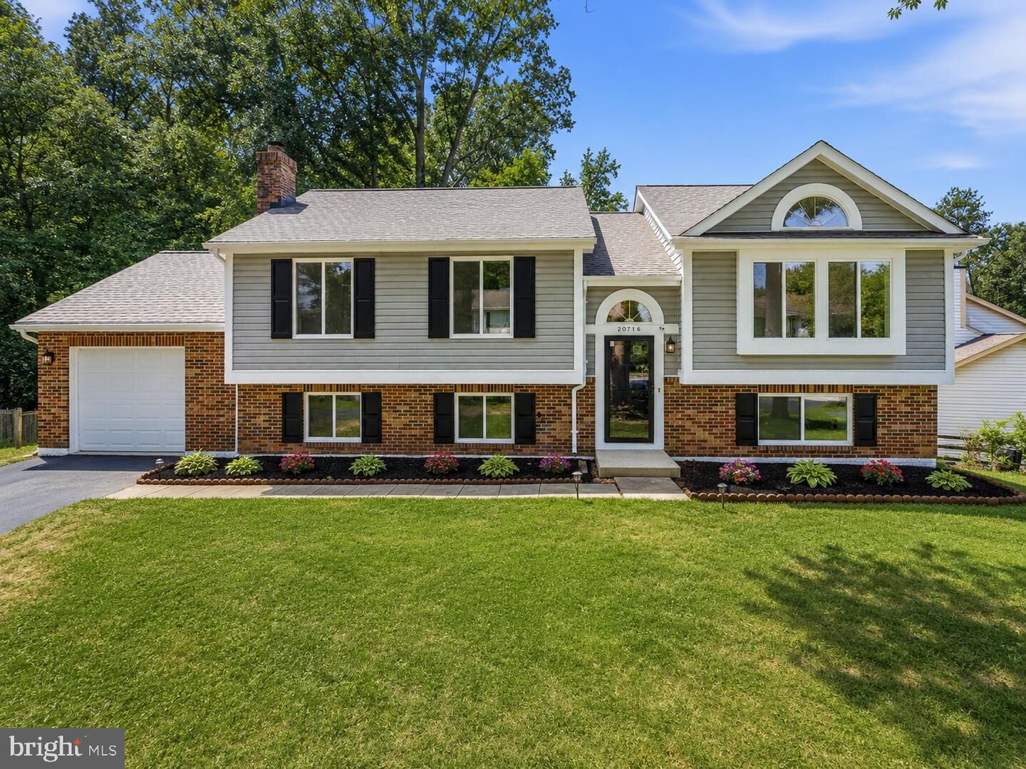 Property Photo: 20716 Scottsbury Drive MD 20876