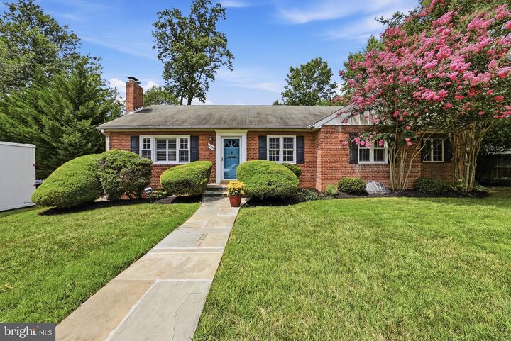 Property Photo:  6719 Williamsburg Boulevard  VA 22213 