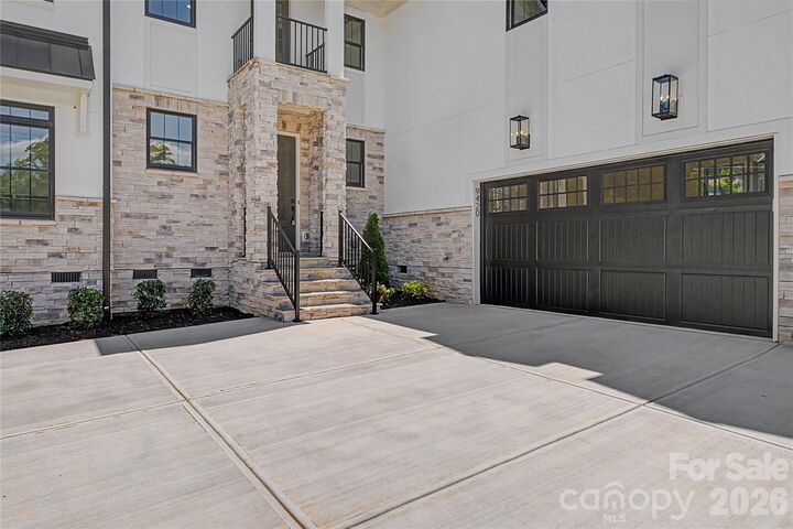 Property Photo: 9420 Greyson Ridge Drive NC 28277