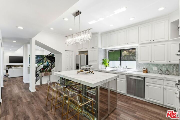 Property Photo: 2350 Benedict Canyon Dr CA 90210