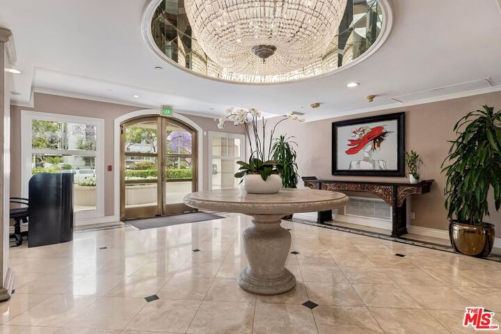 Property Photo: 430 N Oakhurst Dr CA 90210