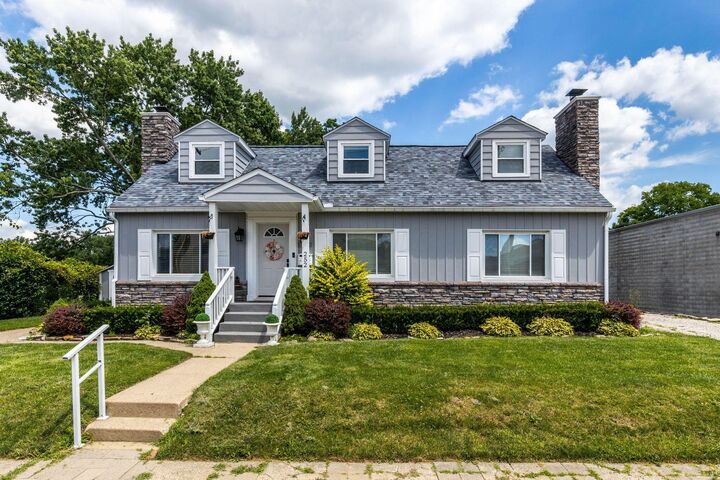 Property Photo: 252 E Broadway Avenue OH 43081
