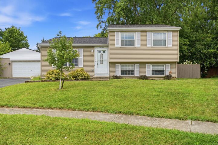 Property Photo: 4034 Deer Lake Way OH 43204