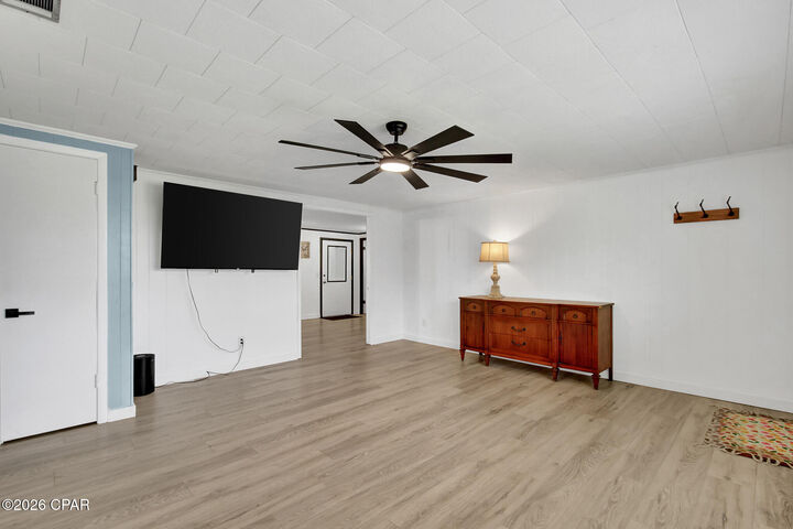 Property Photo: 2725 Denise Drive FL 32405