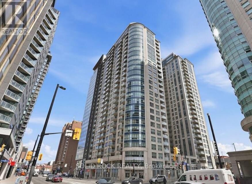 Property Photo: 242 Rideau Street 1805 ON K1N 0B7
