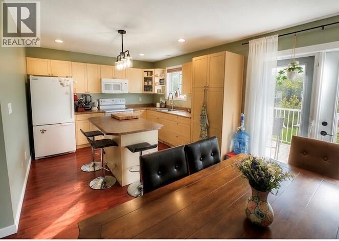 Property Photo: 5213 40 St NE Street BC V0C 1J0