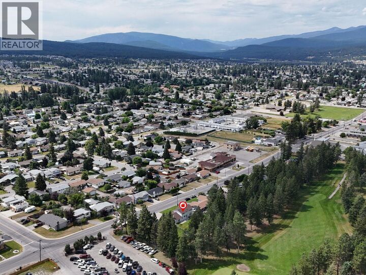 Property Photo: 2608 2nd Street South BC V1C 1E2