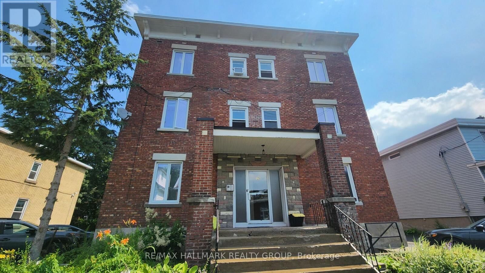 Property Photo: 125 Glenora Street 3 ON K1S 1J2