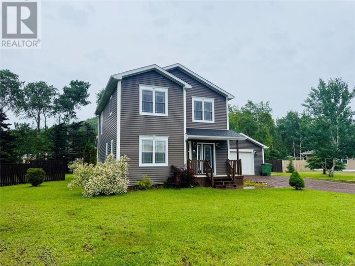 2 Matthews Place — photo 1