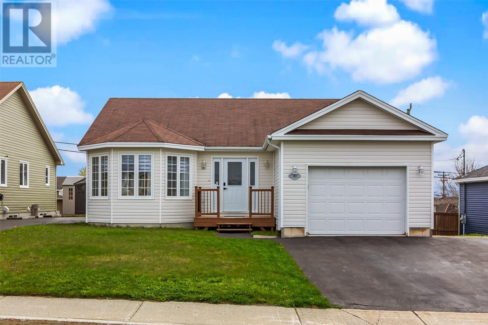 Property Photo:  185 Elizabeth Drive  NL A1L 0L8 