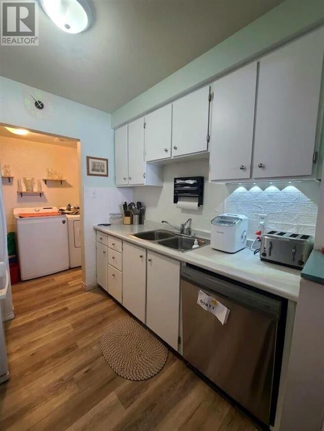 Property Photo: 8 Capital Pl ON P5A 2P8